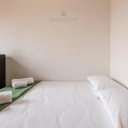 Domo Mea-house Live Express Apartmán Quartu SantʼElena